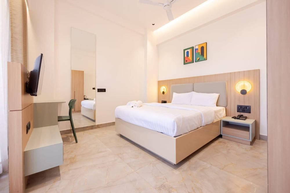 shivam hotel madhavpur