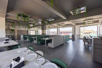 shivam hotel madhavpur