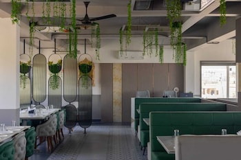 shivam hotel madhavpur