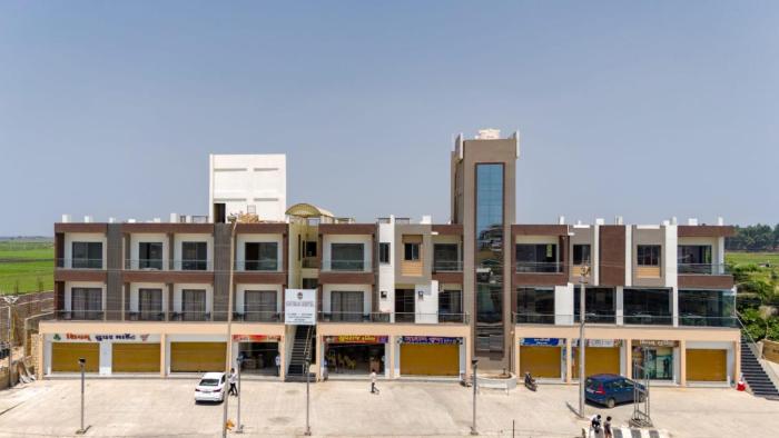 shivam hotel madhavpur