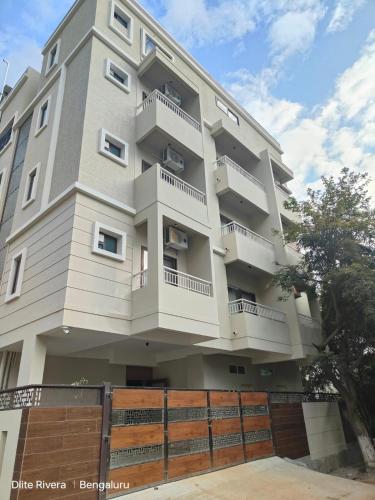 Dlite Rivera,,4 star