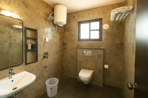 Dlite Rivera,,4 star