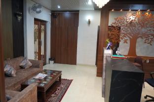 Sunroof Hotel & Rooftop Kitchen,,3 star