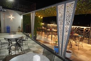 sunroof hotel and rooftop kitchen