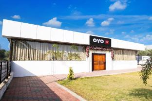 super hotel o godavari lawn