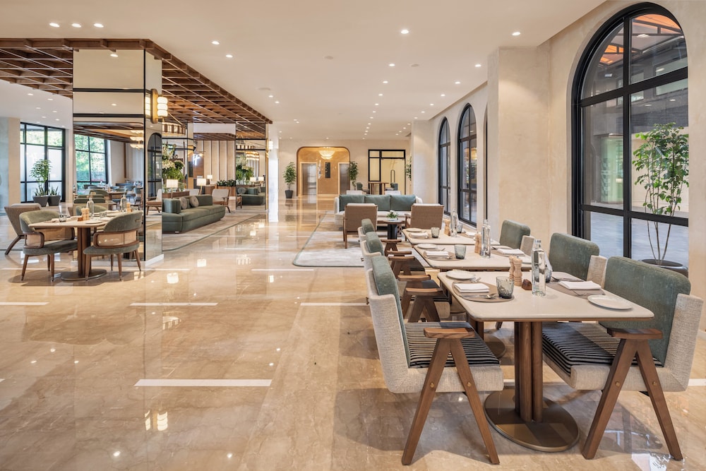 holiday inn gurgaon nh8 by ihg