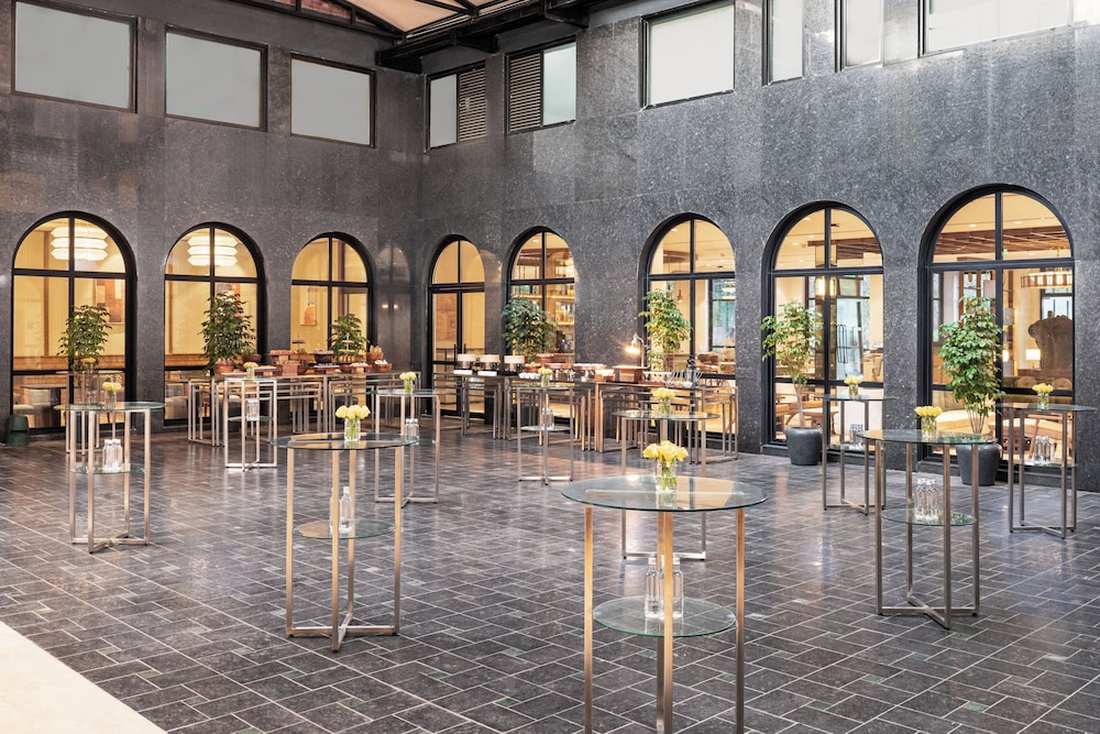 holiday inn gurgaon nh8 by ihg