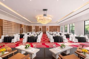 holiday inn gurgaon nh8 by ihg