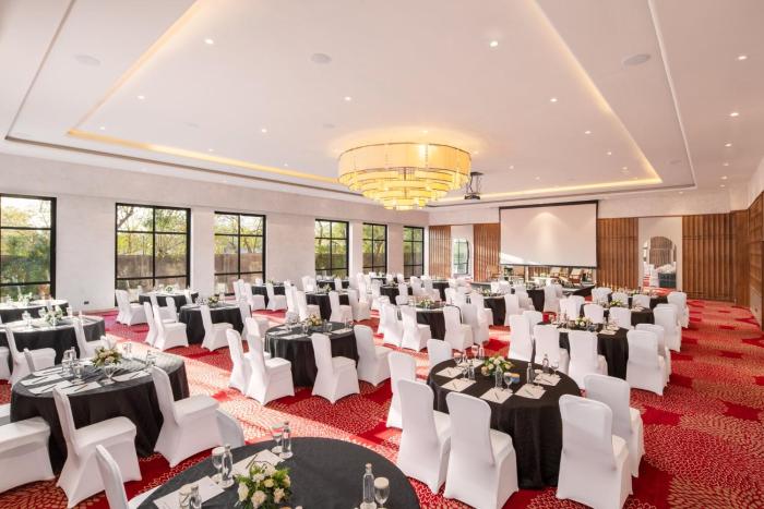 holiday inn gurgaon nh8 by ihg