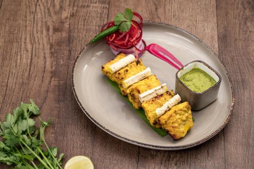 holiday inn gurgaon nh8 by ihg