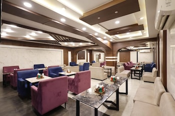 hotel kameshut garden bar and restaurant