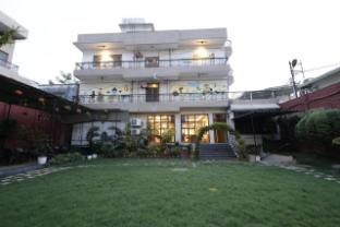 Hotel Kameshut Garden Bar And Restaurant,,2 star