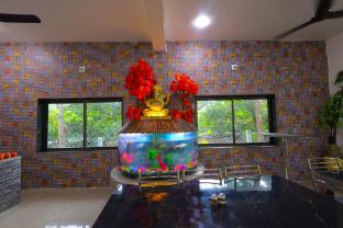 maruti resort and villas