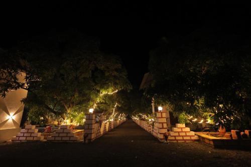 Maruti Resort & Villa's,,5 star