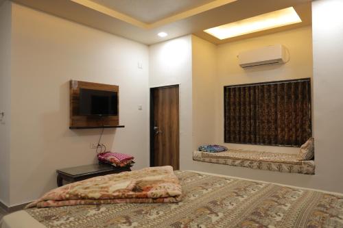 maruti resort and villas