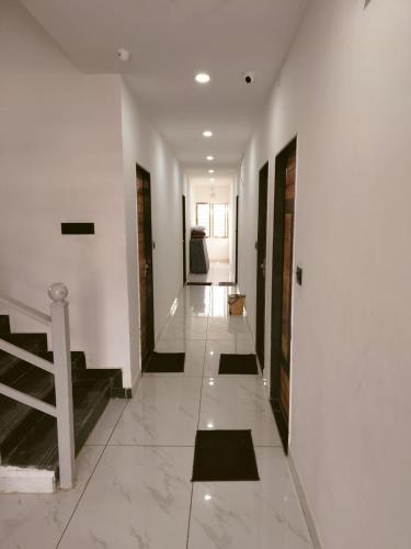 gurukrupa yatri niwas