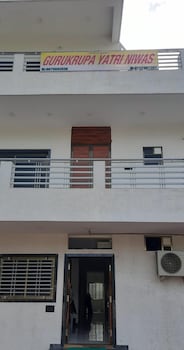 gurukrupa yatri niwas