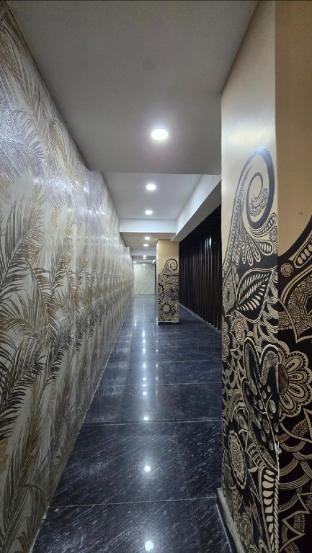 pincode 90 executive suites