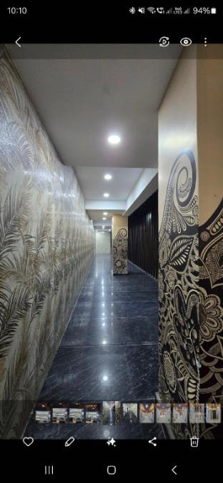 pincode 90 executive suites