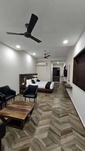 Pincode 90 Executive Suites,,3 star