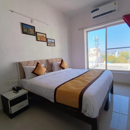 Hotel Arul's,,3 star