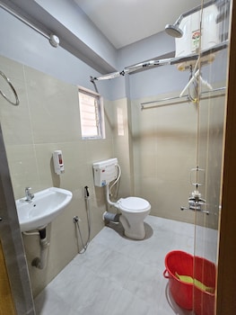 hotel pohor regency near kamakhya foot bridge