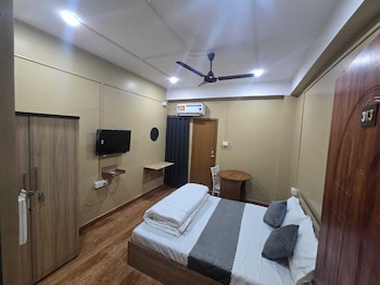 hotel pohor regency near kamakhya foot bridge