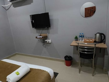 hotel pohor regency near kamakhya foot bridge