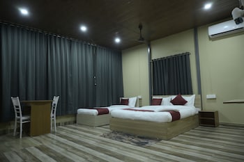 hotel pohor regency near kamakhya foot bridge