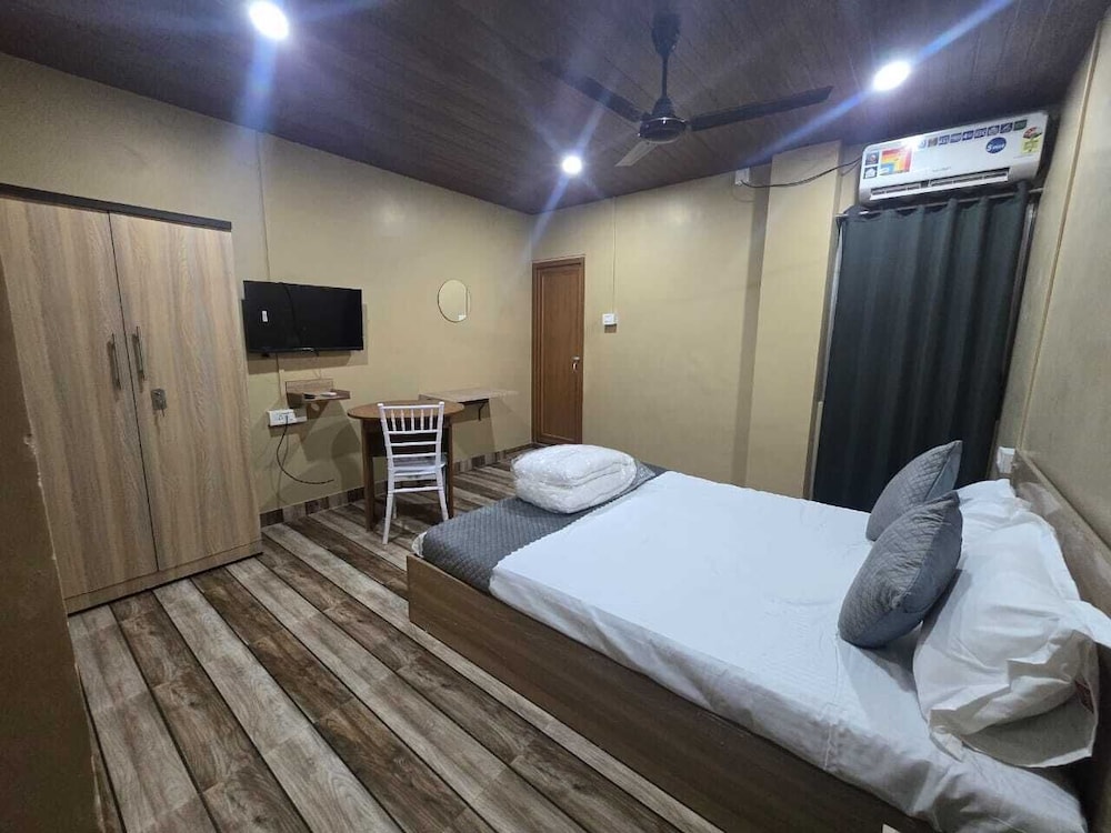 hotel pohor regency near kamakhya foot bridge