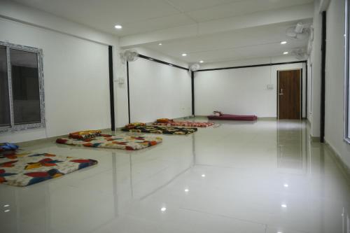 hotel pohor regency near kamakhya foot bridge