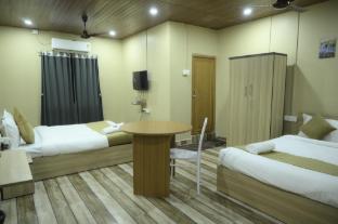 hotel pohor regency near kamakhya foot bridge