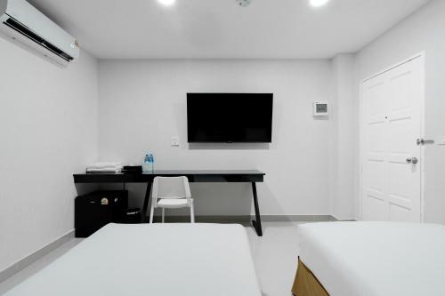 terminal2 hotel phukettown