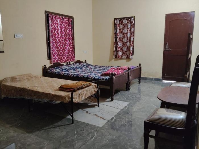 srs guest house