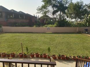 Rani Kutir Resort,,2 star