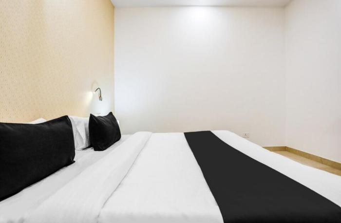 the grand blue hotel