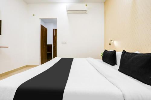 the grand blue hotel