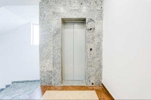 the grand blue hotel