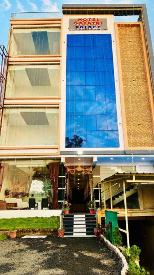 hotel gayatri palace