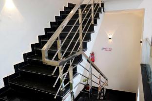 hotel gayatri palace