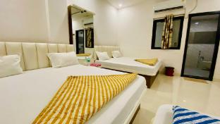 hotel gayatri palace