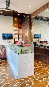 hotel gayatri palace