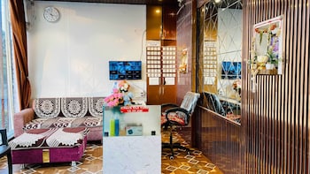 hotel gayatri palace