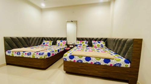 hotel gayatri palace