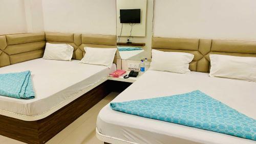 hotel gayatri palace