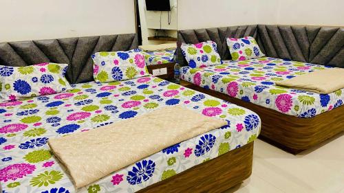 hotel gayatri palace