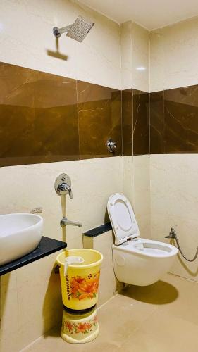 hotel gayatri palace