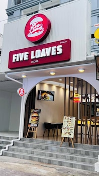 Five Loaves Beds Patong,,3 star