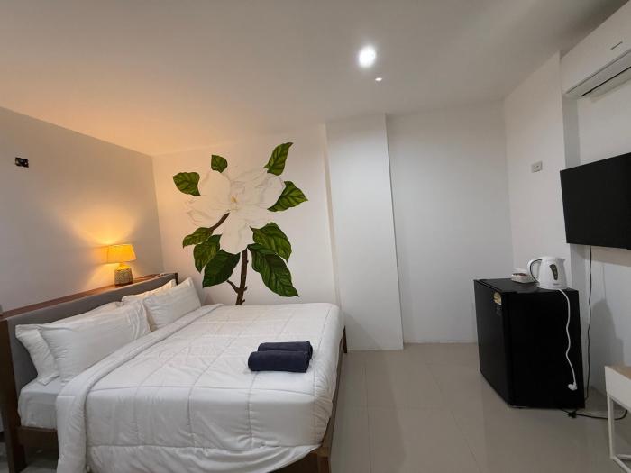 five loaves beds patong
