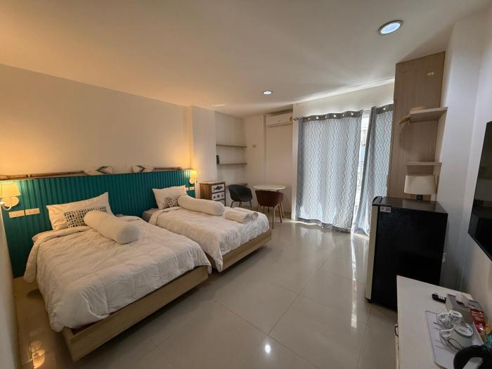 five loaves beds patong